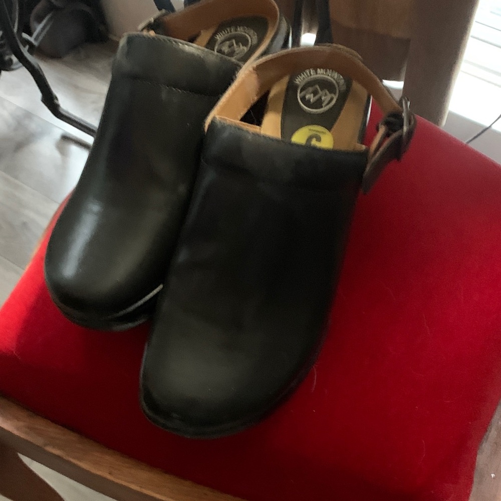 White Mountain Womenβs Black Slip-On Clogs